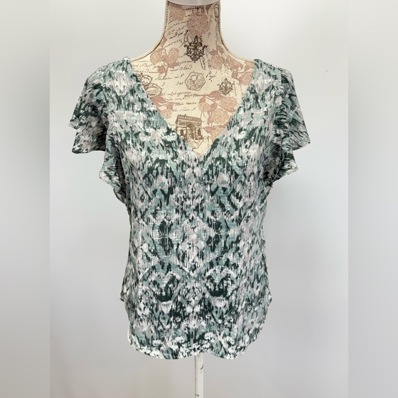 LIVERPOOL Green and white abstract print flutter sleeve V neck top size S. - Picture 8 of 13
